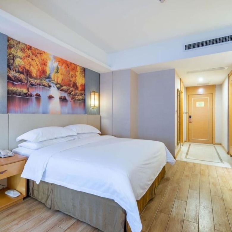 Vienna International Hotel Wuyi Square