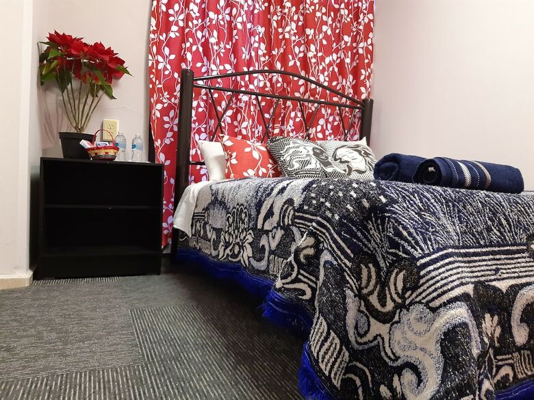 Bed & Breakfast Alameda House