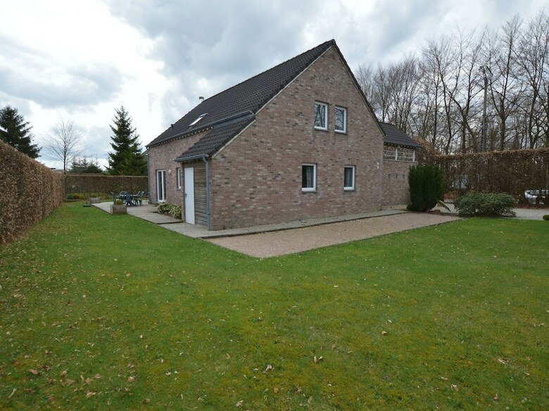 Spacious Holiday House, Can Be Divided In Two Different Parts