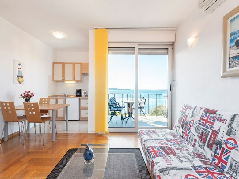Opulent Apartment In Zadar Near Sea