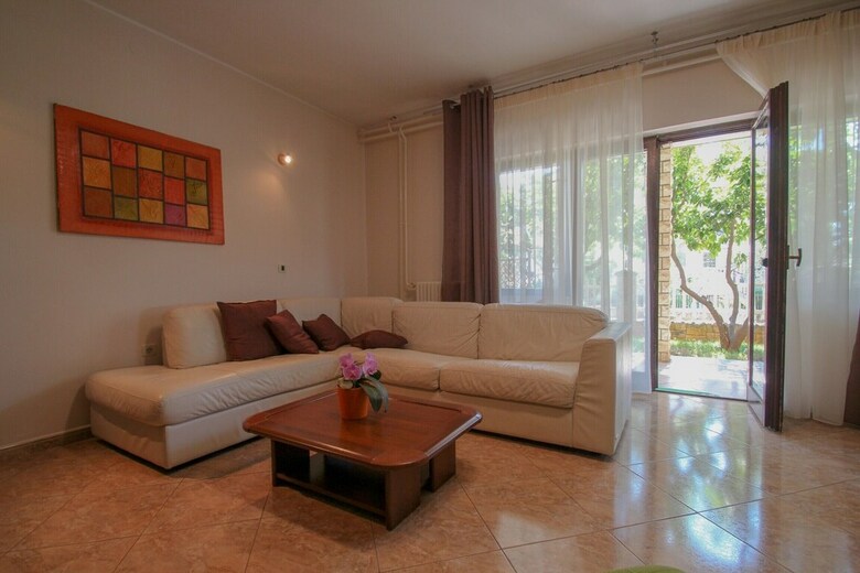 Apartamentos Sanja