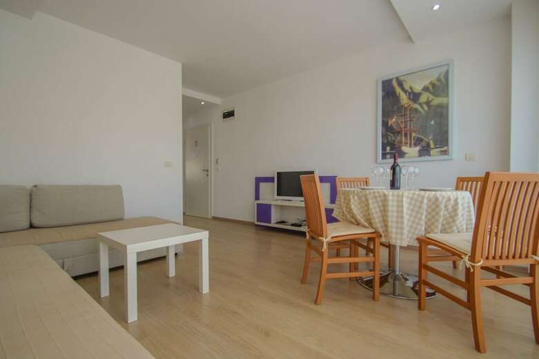 Apartamentos Karmen
