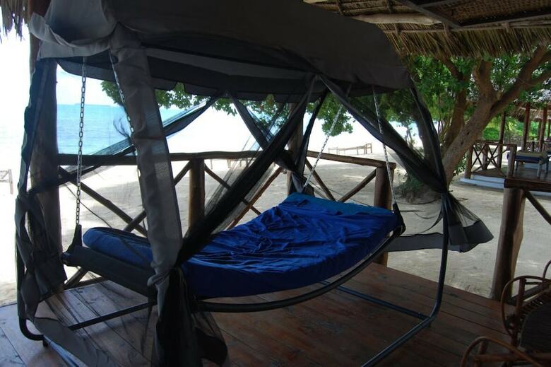 Posada Chapwani Island