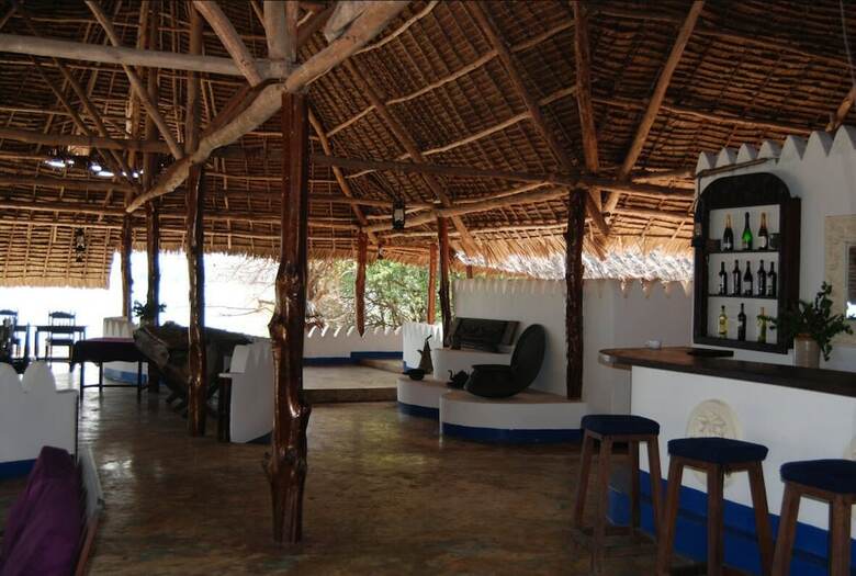 Posada Chapwani Island