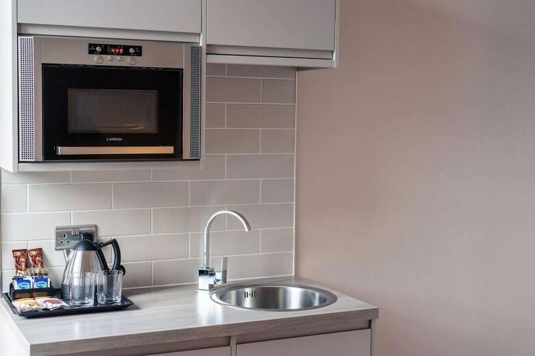 Aparthotel Sweeney Apartments And Rooms