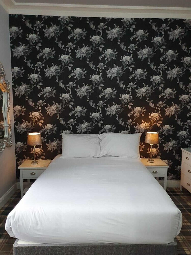 West End Hotel