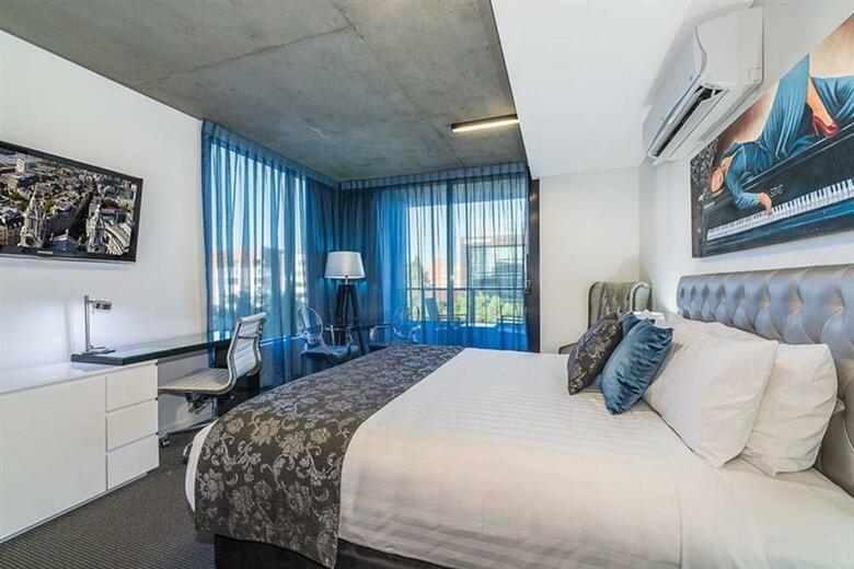 Hotel Mantra St Kilda Road
