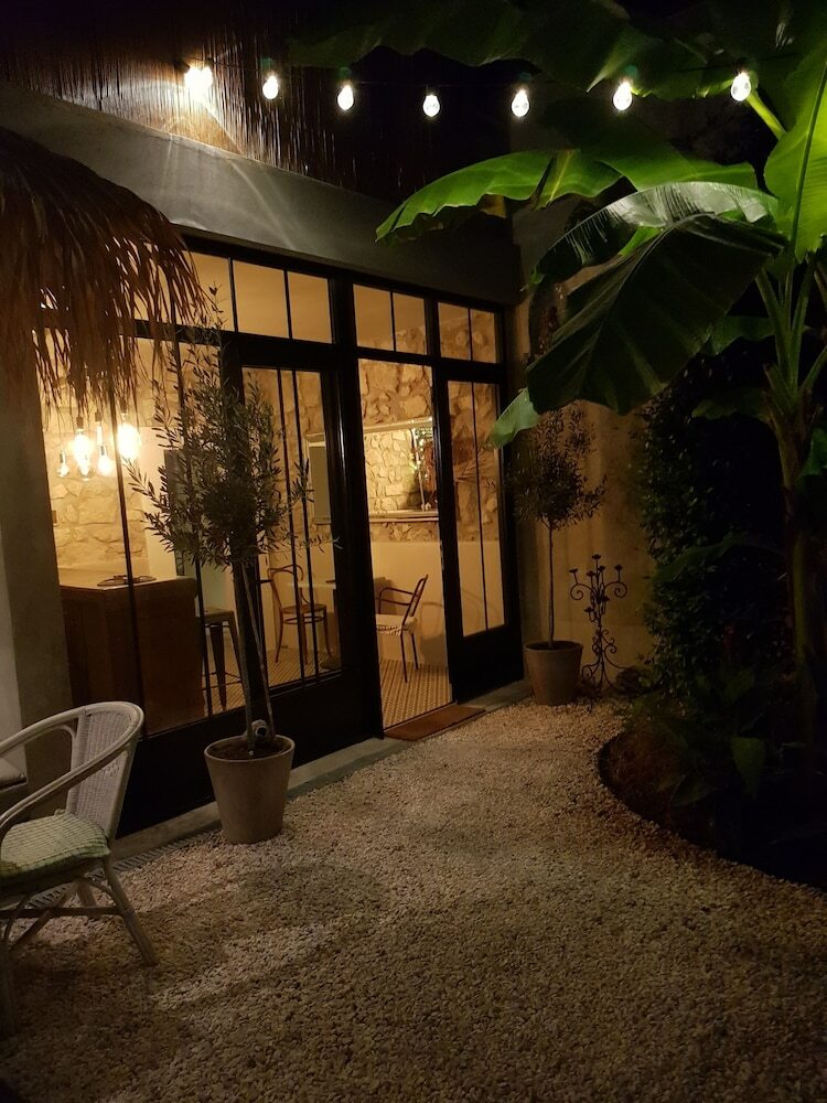Bed & Breakfast Chambres D'hotes Au Centre de Sigean