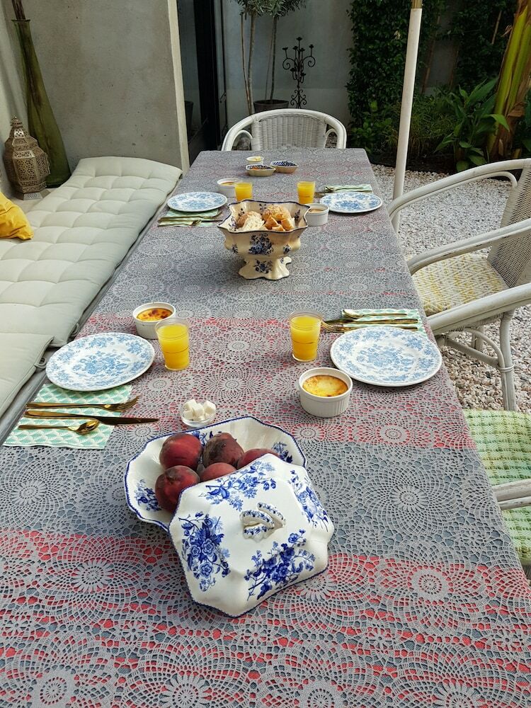 Bed & Breakfast Chambres D'hotes Au Centre de Sigean