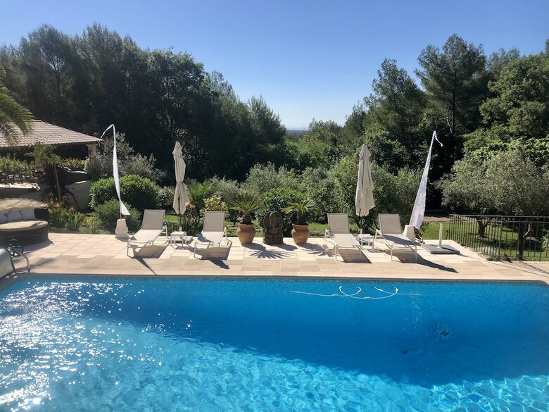 Hotel Le Mas Du Galoubet