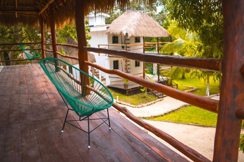 Royal Palm Bacalar Caba�as & Lagoon Club