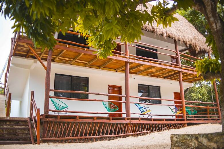 Royal Palm Bacalar Caba�as & Lagoon Club