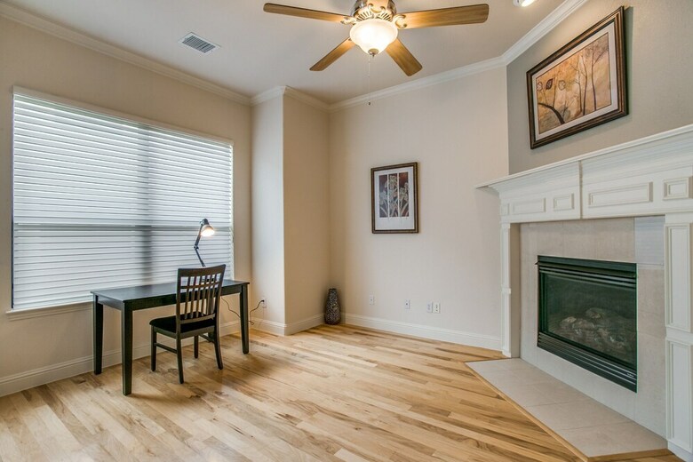 Stylish 3 Bedroom Town Home At Shops At