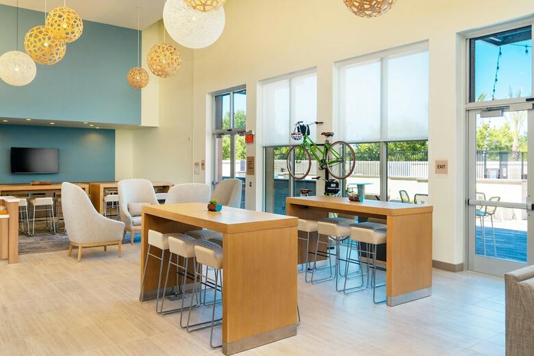 Hotel Element Sacramento Airport