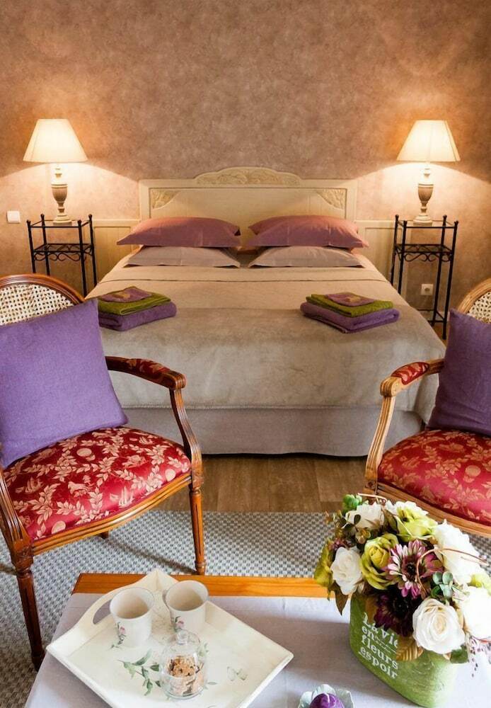 Hotel Le Pr�s Du Roc Chambres D'h�tes