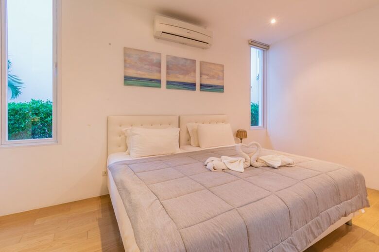 Luxury Modern 3 Bedroom Pool Villa Pa5