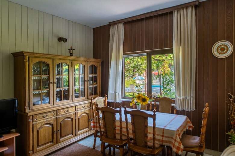 Sunflower House With A Pool