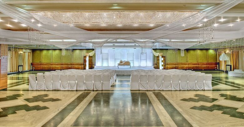 Hotel The Grand Bhagwati