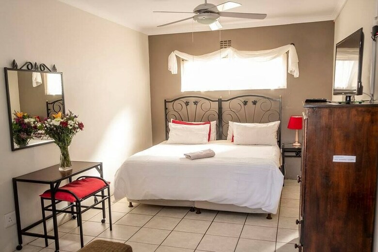 Hotel Acres B&B
