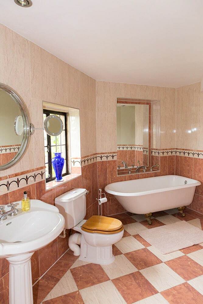 Residencia Walton Castle
