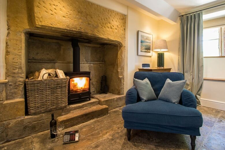 Atherstone Farmhouse & Cottage