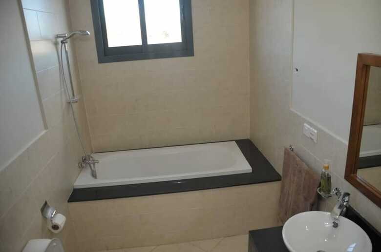 Bed & Breakfast Ngalawa Place