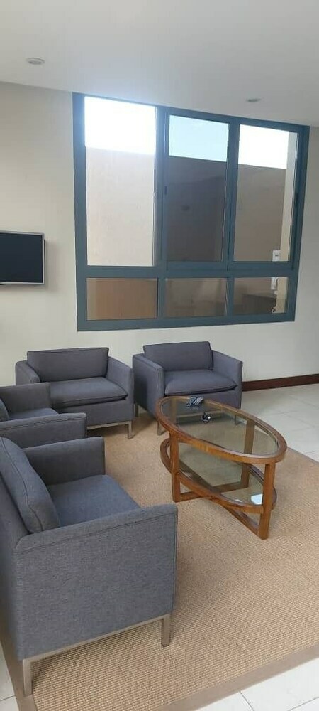Bed & Breakfast Ngalawa Place