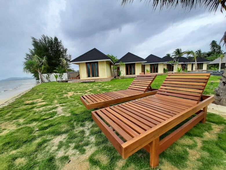 Hotel The Kelong Trikora Resort