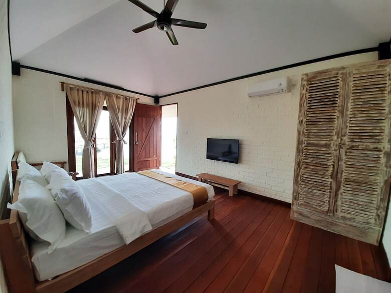 Hotel The Kelong Trikora Resort