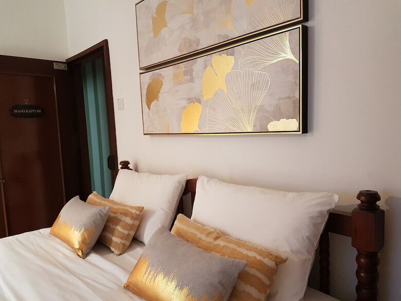 Heeren House By Signature Puzzle Hotel