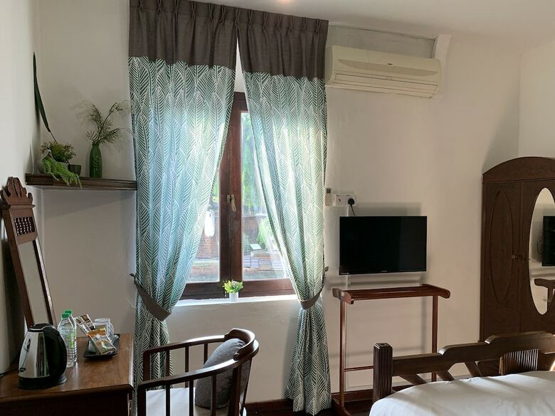 Heeren House By Signature Puzzle Hotel
