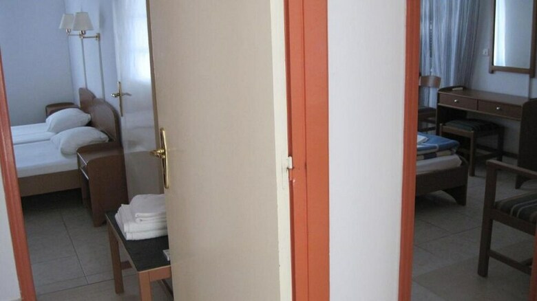 Aparthotel Tatsis Apartments