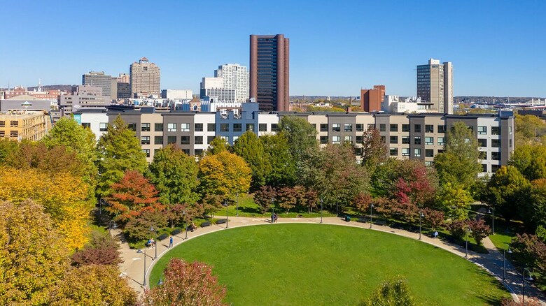 Hyatus Downtown At Yale - Stunning Luxury Apartments