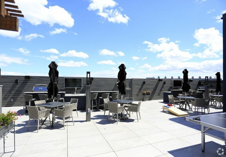 Hyatus Downtown At Yale - Stunning Luxury Apartments