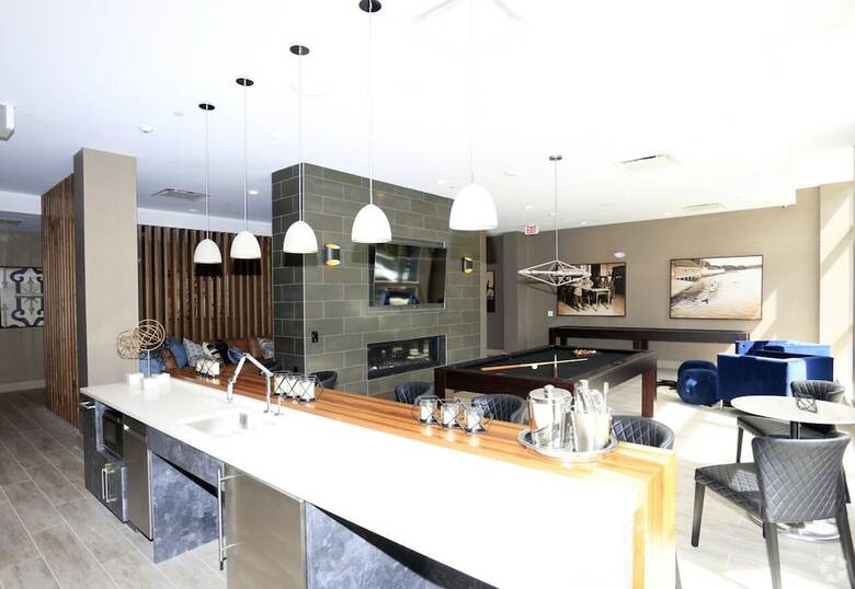 Hyatus Downtown At Yale - Stunning Luxury Apartments
