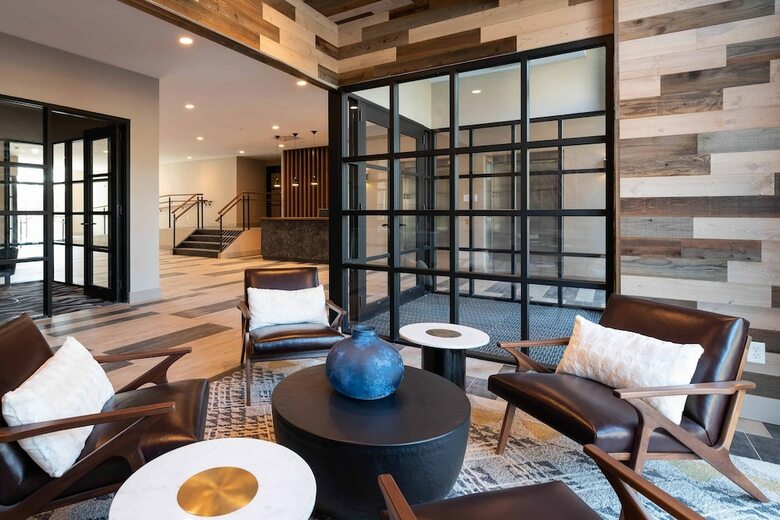 Hyatus Downtown At Yale - Stunning Luxury Apartments