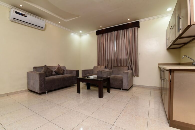 Hotel Oyo 360 Rahati Branch 1