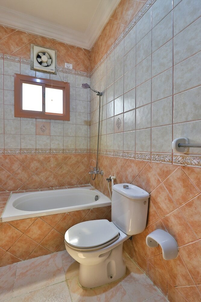 Hotel Oyo 360 Rahati Branch 1