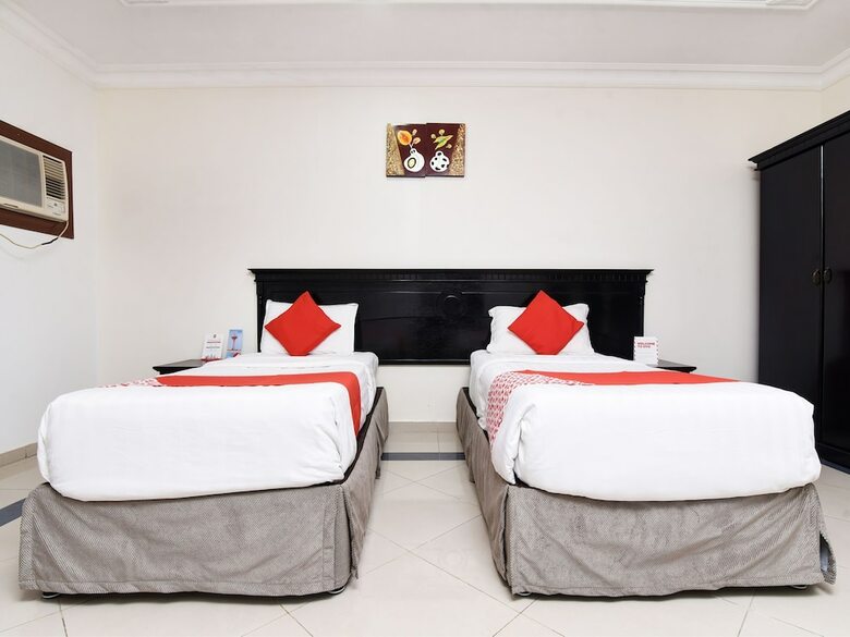 Oyo 367 Season Hotel