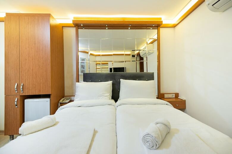 Hotel Seven Rooms Oldcity