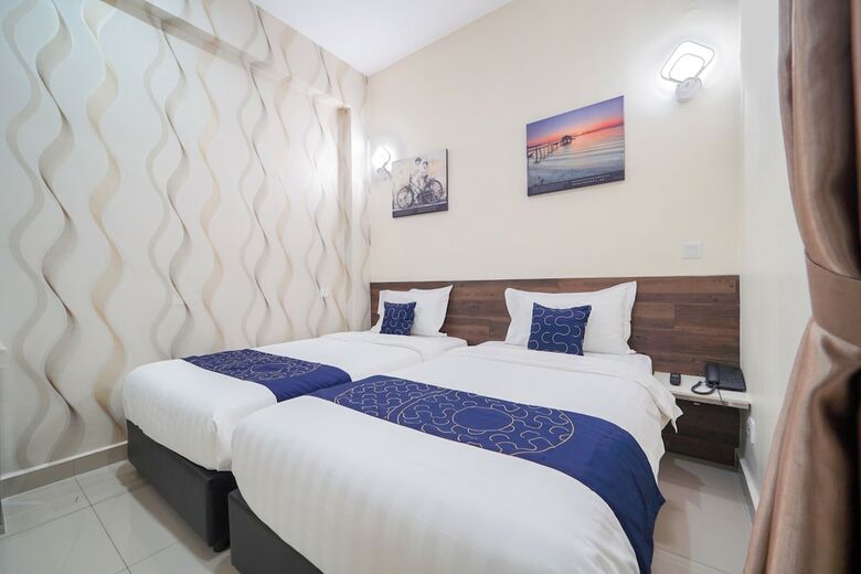 Oyo Capital O 89647 Atta Hotel