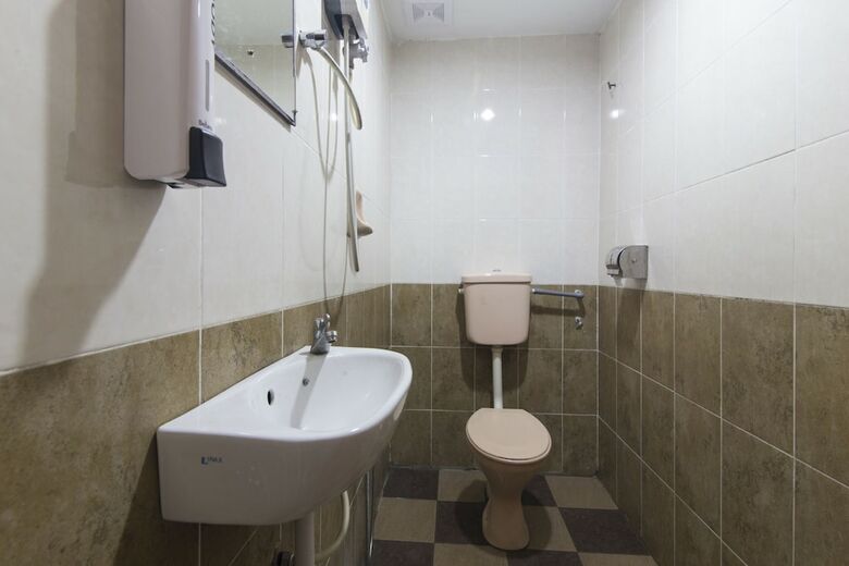 Oyo 89586 Hotel Mny Wangsa Inn