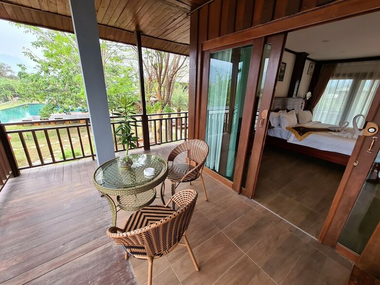 Lisha Grand Hotel