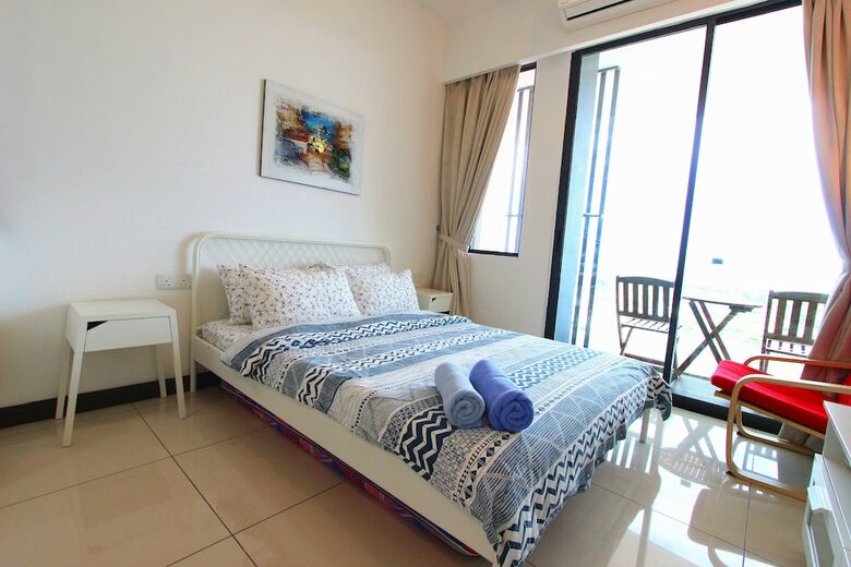 Apartamentos D'wharf Residence @ Pd Waterfront Balcony View By Airplan