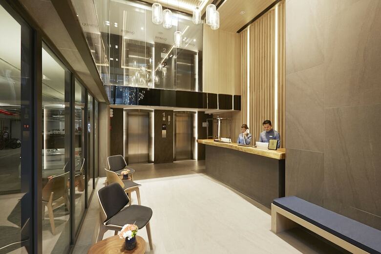 Hotel The Quarter Phromphong By Uhg