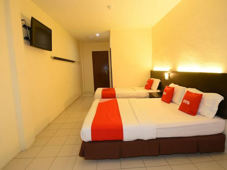 Oyo 89627 Hotel Sarina