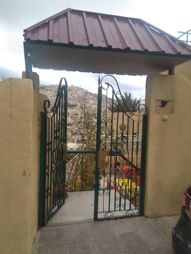 Hostal Brother Home