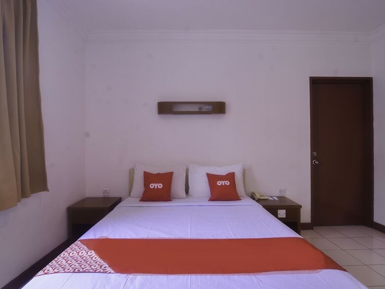 Hotel Oyo 89663 Theatre Inn