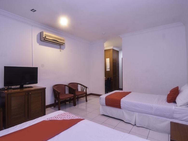 Hotel Oyo 89663 Theatre Inn