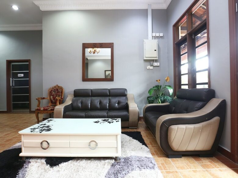 Hotel Oyo 89523 Villa Sri Mayang